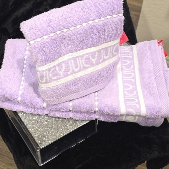Juicy Couture JUICY Logo Etched Hand Towels - Picture 6 of 9